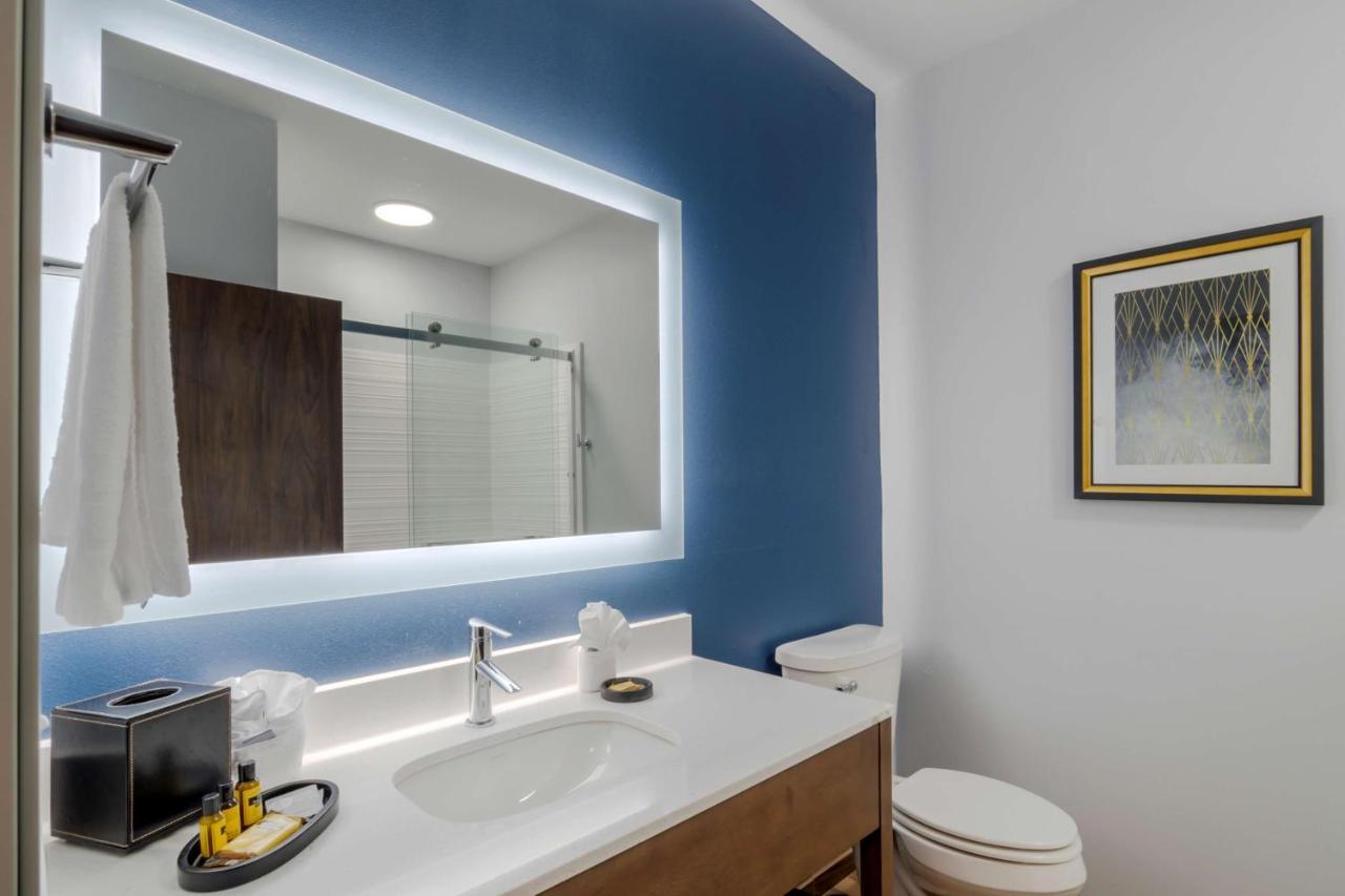 Best Western Plus St. Louis Airport Hotel Woodson Terrace Exterior photo